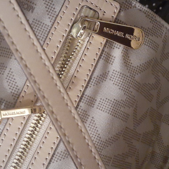 MICHAEL KORS TOTE BAG EUC - Picture 5 of 5